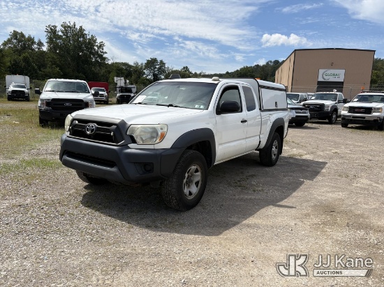 (Smock, PA) 2014 Toyota Tacoma 4x4 Extended-Cab Pickup Truck Runs & Moves) (Exterior Defects - Hood