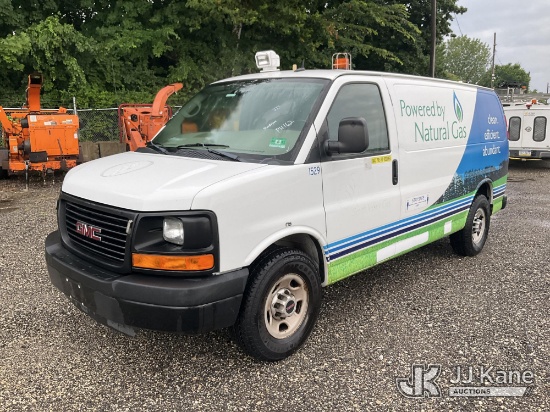 (Plymouth Meeting, PA) 2015 GMC Savana G2500 Cargo Van Runs & Moves