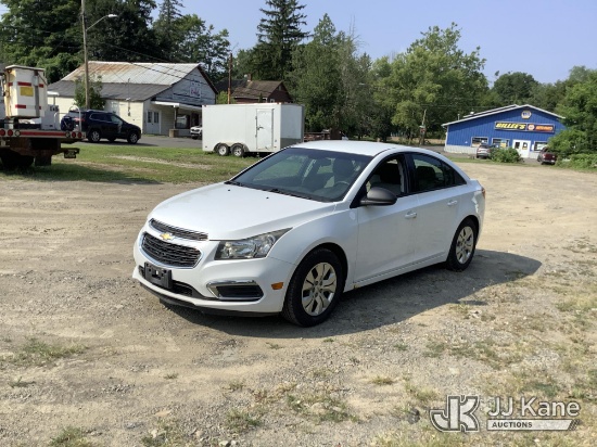 (Deposit, NY) 2016 Chevrolet Cruze 4-Door Sedan Runs & Moves) (Seller States: Bad head gasket key do
