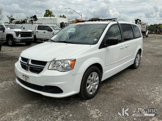 (Plymouth Meeting, PA) 2015 Dodge Grand Caravan SE Mini Cargo Van Runs & Moves) (Not Charging, Needs