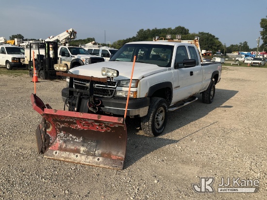 (Charlotte, MI) 2007 Chevrolet Silverado Classic 3500 Extended-Cab Pickup Truck Runs & Moves) (Dash