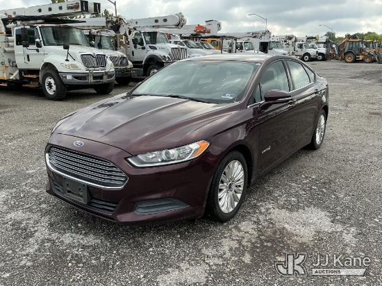 (Plymouth Meeting, PA) 2013 Ford Fusion Hybrid 4-Door Sedan Runs & Moves
