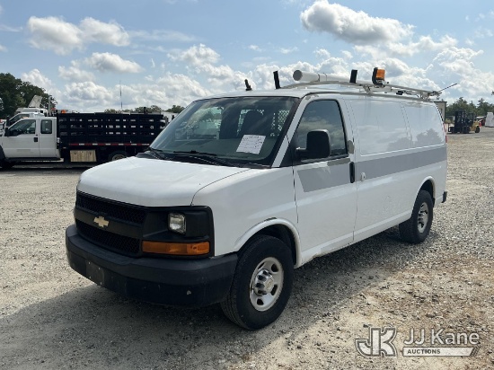 (Shrewsbury, MA) 2011 Chevrolet Express G2500 Cargo Van Runs & Moves) (Exterior Defects
