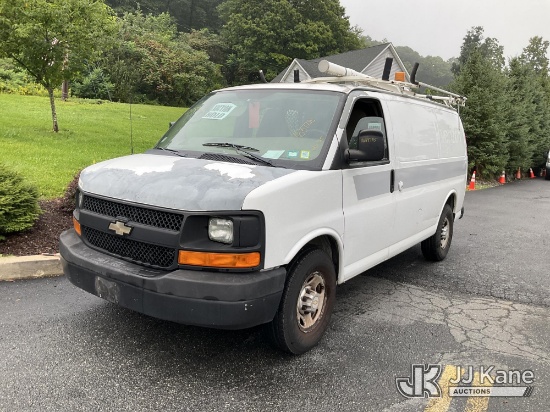 (Branchville, NJ) 2011 Chevrolet Express G2500 Cargo Van Runs & Moves) (Dash Warning Indicators On)