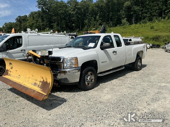 (Shrewsbury, MA) 2013 Chevrolet Silverado 2500HD 4x4 Extended-Cab Pickup Truck CNG Only) (Runs & Mov