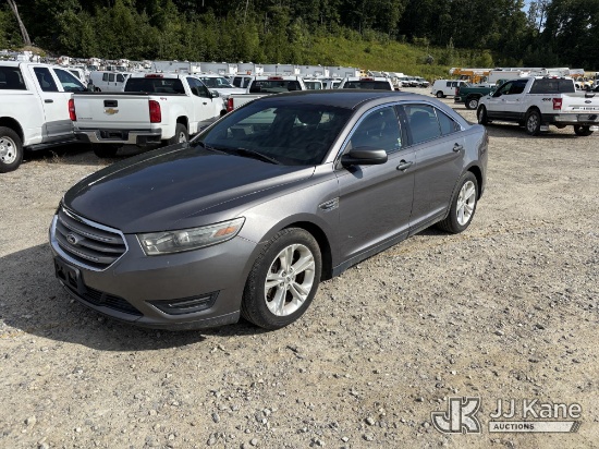 (Shrewsbury, MA) 2013 Ford Taurus AWD 4-Door Sedan Runs & Moves) (Dash Warning Indicators On