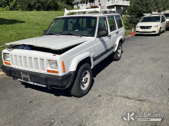 (Branchville, NJ) 2001 Jeep Cherokee 4x4 4-Door Sport Utility Vehicle Runs & Moves) (Interior Defect