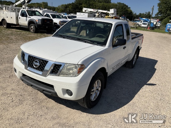 (Charlotte, MI) 2015 Nissan Frontier Extended-Cab Pickup Truck Runs & Moves) (Dash Warning Indicator