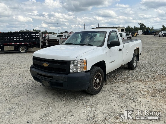 (Shrewsbury, MA) 2013 Chevrolet Silverado 1500 RWD Pickup Truck Runs & Moves) (Dash Warning Indicato