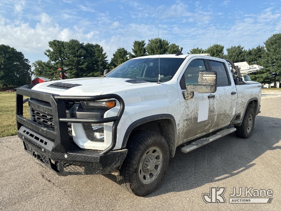 (Ashland, OH) 2020 Chevrolet Silverado 2500HD 4x4 Crew-Cab Pickup Truck Runs & Moves) (Seller States