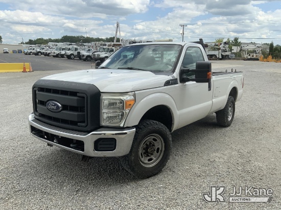 (Fort Wayne, IN) 2015 Ford F-250 SD Pickup Truck Runs & Moves