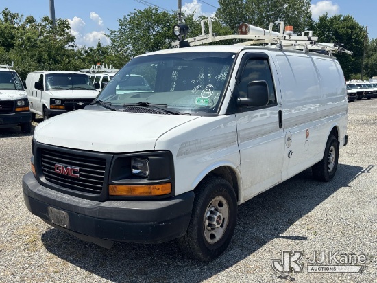 (Plymouth Meeting, PA) 2013 GMC Savana G3500 Cargo Van Runs & Moves) (Low Fuel