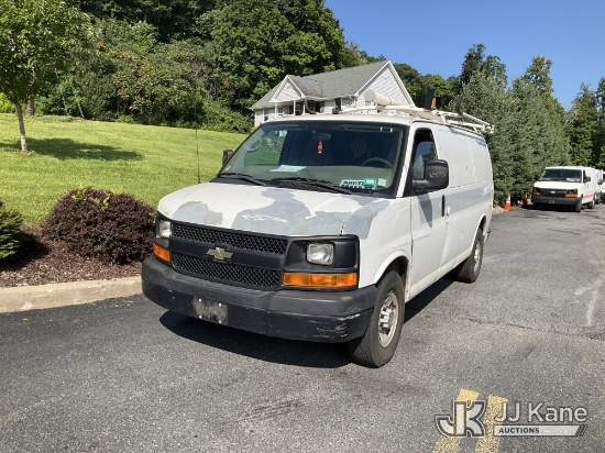 (Branchville, NJ) 2011 Chevrolet Express G2500 Cargo Van Runs & Moves) (Exterior Defects-Sliding Doo