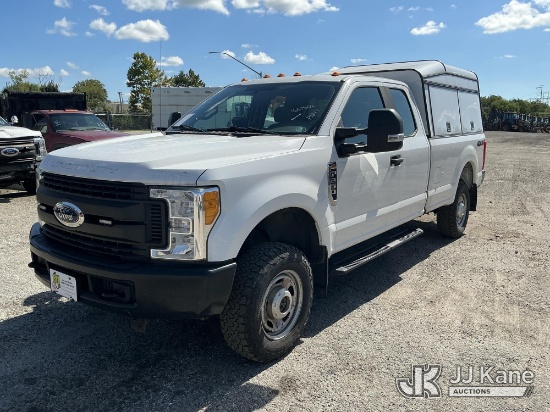 (Plymouth Meeting, PA) 2017 Ford F250 4x4 Extended-Cab Pickup Truck Runs & Moves