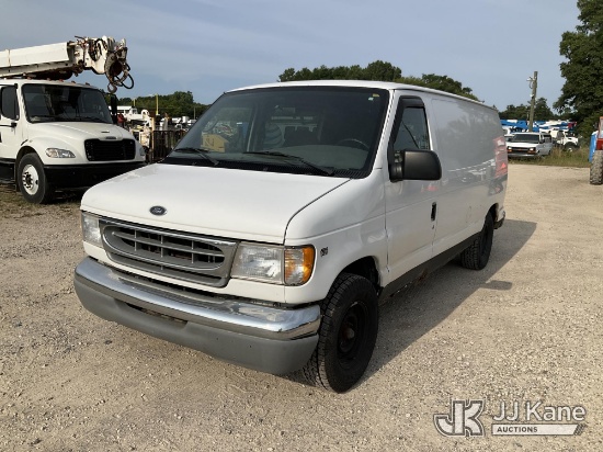 (Charlotte, MI) 2001 Ford Econoline E150 Extended Cargo Van Runs & Moves) (Engine Performance Concer