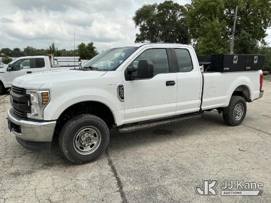 (South Beloit, IL) 2018 Ford F-250 SD Extended-Cab Pickup Truck Runs & Moves