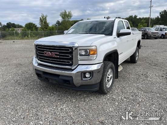 (Louisville, OH) 2015 GMC Sierra 2500HD Crew-Cab Pickup Truck Runs & Moves) (Corrosion