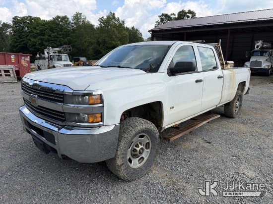 (Atlantic, PA) 2015 Chevrolet Silverado 2500HD Crew-Cab Pickup Truck Runs & Moves