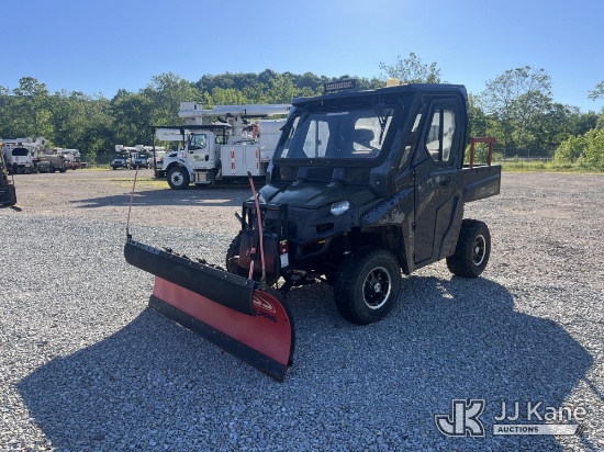 (Smock, PA) 2010 Polaris Ranger 800 HD UTV Runs, Not Moving, Condition Unknown, Plow Operates