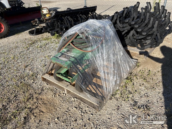 (Smock, PA) Dustless Blasting Sand Blaster with Pallet of Sand Bags (Condition Unknown) NOTE: This u