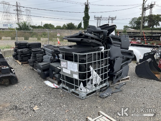 (Plymouth Meeting, PA) Tahoe Seats & Consoles NOTE: This unit is being sold AS IS/WHERE IS via Timed