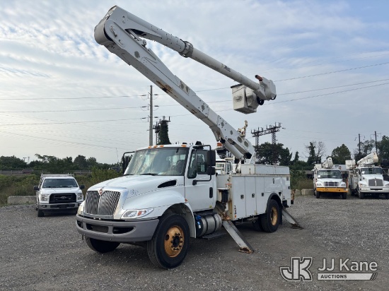 (Plymouth Meeting, PA) Altec AA55-MH, Material Handling Bucket Truck rear mounted on 2017 Internatio