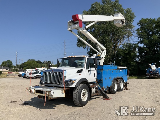 (Charlotte, MI) HiRanger TL55, Articulating & Telescopic Material Handling Bucket Truck center mount