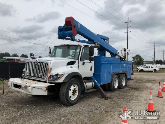 (Charlotte, MI) HiRanger TL55, Articulating & Telescopic Material Handling Bucket Truck center mount