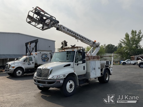 (North Haven, CT) Altec T40C, Telescopic Non-Insulated Cable Placing Bucket Truck center mounted on
