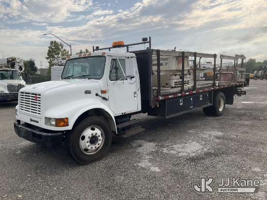 (Plymouth Meeting, PA) 1999 International 4700 Flatbed Truck Runs & Moves) (Exterior Defects) (Corro