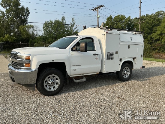 (Fort Wayne, IN) 2015 Chevrolet Silverado 3500HD Work Truck Long Box Enclosed Service Truck Runs & M