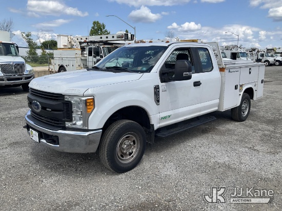 (Plymouth Meeting, PA) 2017 Ford F250 4x4 Extended-Cab Service Truck Runs & Moves) (Interior Defects
