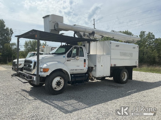 (Fort Wayne, IN) Altec LR756, Over-Center Bucket Truck mounted behind cab on 2012 Ford F-750 Regular