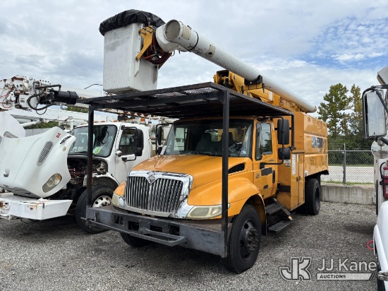 (Plymouth Meeting, PA) Altec LRV-56, Over-Center Bucket Truck mounted behind cab on 2005 Internation