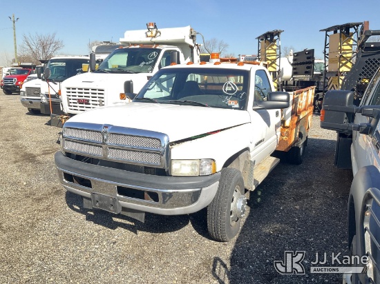(Plymouth Meeting, PA) 2001 Dodge 3500 2WD Flatbed Truck Runs & Moves) (Corrosion, Low Fuel