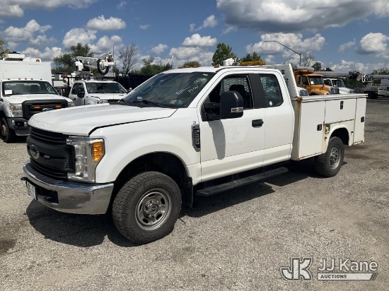 (Plymouth Meeting, PA) 2017 Ford F250 4x4 Extended-Cab Service Truck Runs & Moves) (Dash Warning Ind
