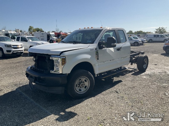 (Plymouth Meeting, PA) 2019 Ford F350 4x4 Extended-Cab & Chassis Wrecked, Runs Airbags Deployed)(Ste