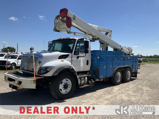 (Charlotte, MI) HiRanger TL55, Articulating & Telescopic Material Handling Bucket Truck center mount