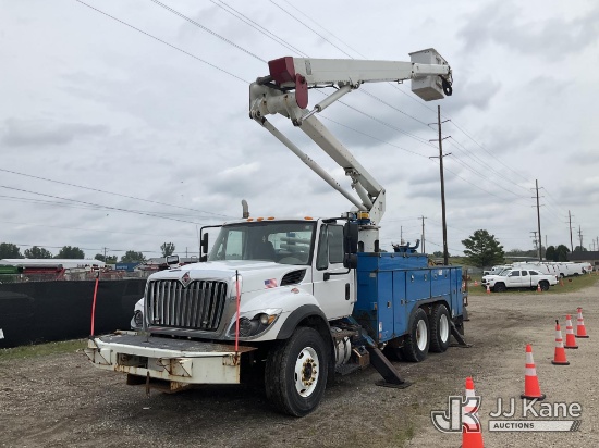 (Charlotte, MI) HiRanger TL55, Articulating & Telescopic Material Handling Bucket Truck center mount