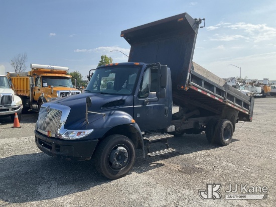 (Plymouth Meeting, PA) 2003 International 4200 LP Dump Truck Runs Moves & Operates) (Exterior Defect