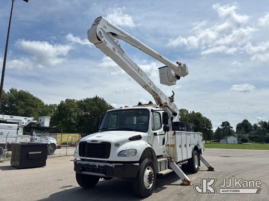 (Ashland, OH) Altec AA55, Material Handling Bucket Truck rear mounted on 2020 Freightliner M2-106 Ut