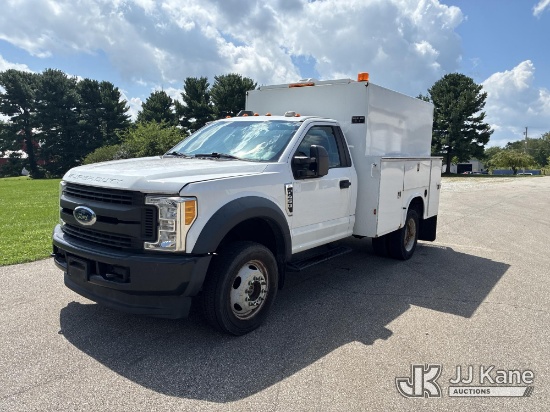 (Ashland, OH) 2017 Ford F-450 SD Enclosed High-Top Service Truck Runs & Moves)(Dash Warning Indicato