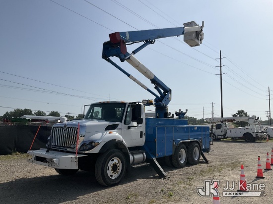 (Charlotte, MI) HiRanger TL55, Articulating & Telescopic Material Handling Bucket Truck center mount