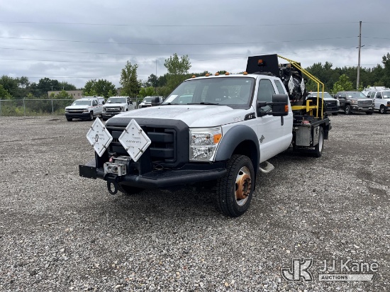 (Louisville, OH) 2012 Ford F-550 Extended-Cab Flatbed Truck Runs & Moves) (Engine Performance Concer