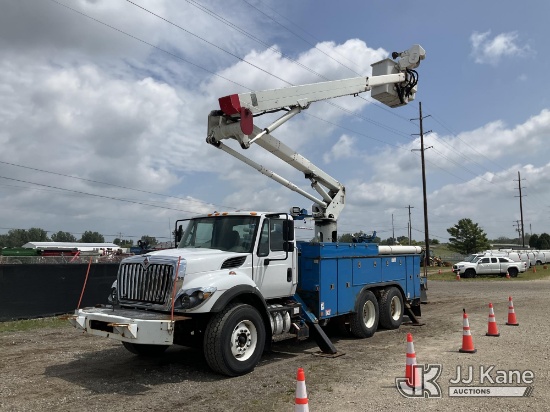(Charlotte, MI) HiRanger TL55, Articulating & Telescopic Material Handling Bucket Truck center mount