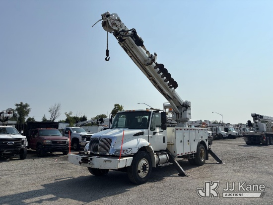 (Plymouth Meeting, PA) Altec DM47-TR, Digger Derrick rear mounted on 2008 International 4300 Utility