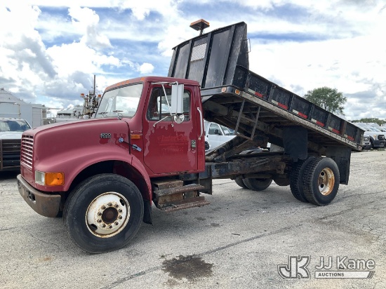 (South Beloit, IL) 1999 International 4700 Dump Truck Runs, Moves, Dump Operates) (Corrosion, Exteri