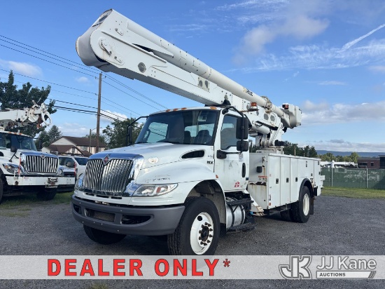 (Plains, PA) Altec AA55, Articulating Material Handling Bucket Truck rear mounted on 2019 Internatio