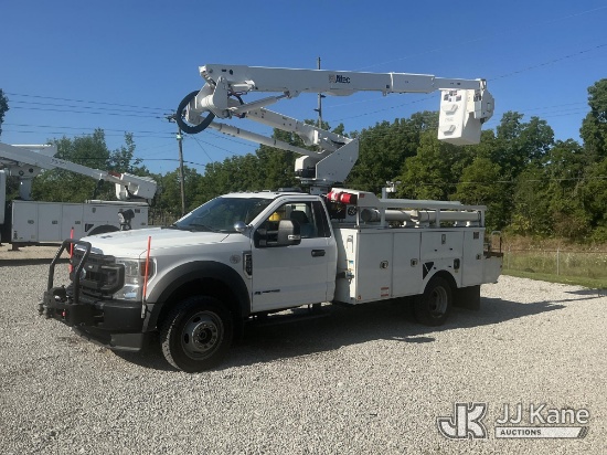 (Fort Wayne, IN) Altec AT40G, Articulating & Telescopic Bucket Truck mounted behind cab on 2022 Ford