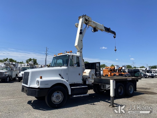 (Plymouth Meeting, PA) National N100 31-38, Hydraulic Knuckle Boom Crane mounted behind cab on 1999
